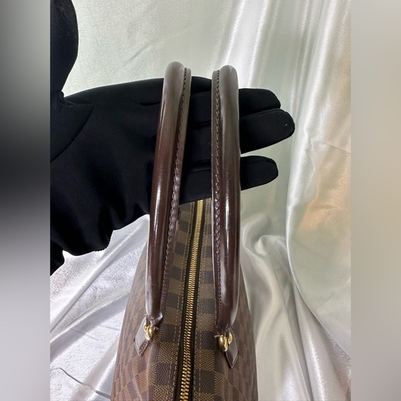 Louis Vuitton Damier Ebene Saleya MM - Picture 7 of 15